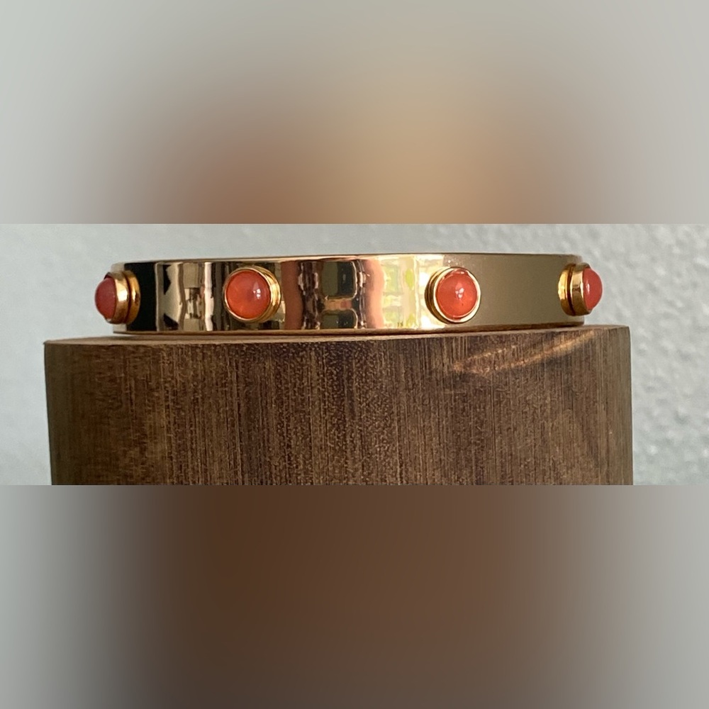 NEW GOLDTONE BANGLE BRACELET WITH COLORFUL ACCENTS - Picture 5 of 16